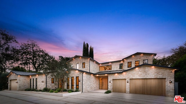 view of front facade with a garage