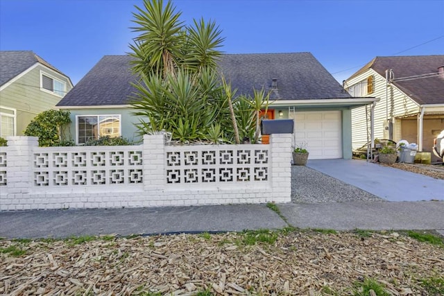 view of front facade featuring a garage