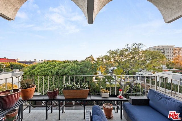 balcony featuring outdoor lounge area