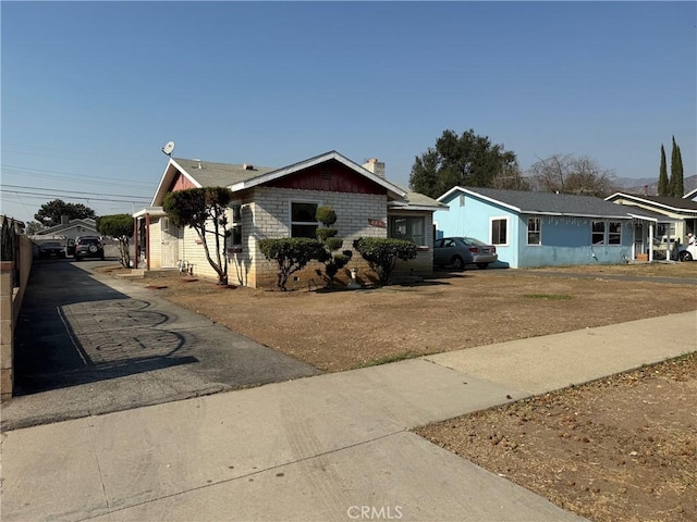 view of front of property