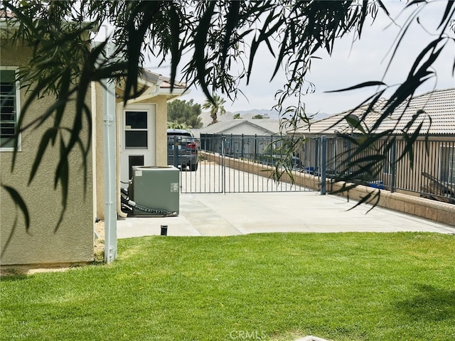 16232 Ridge View Dr, Apple Valley, CA 92307 - view of yard