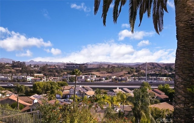 bird's eye view featuring a mountain view