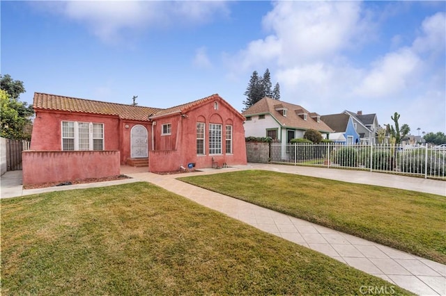 view of front of home with a front yard