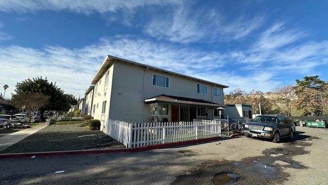 view of front of house