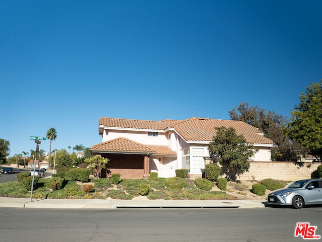 view of mediterranean / spanish-style home