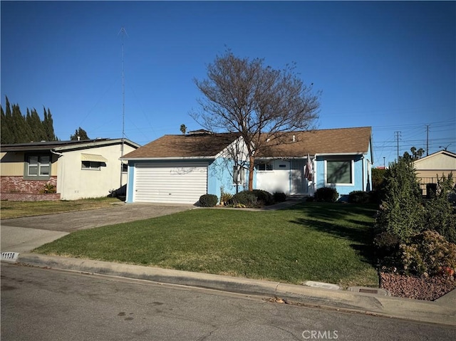 single story home featuring a front lawn