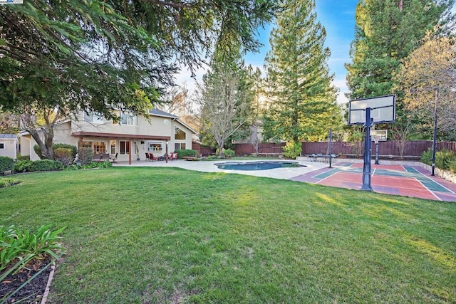 view of yard with a patio