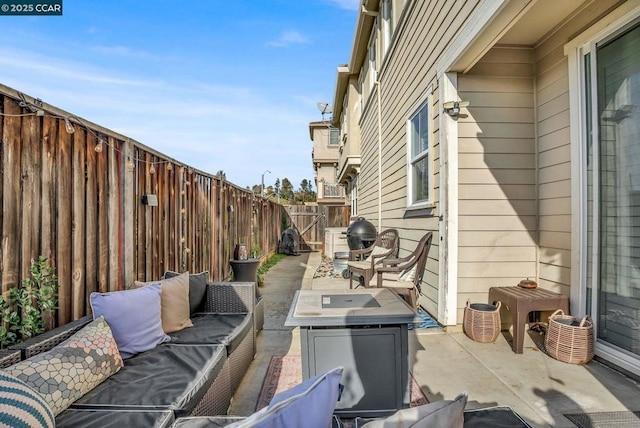 view of patio with outdoor lounge area