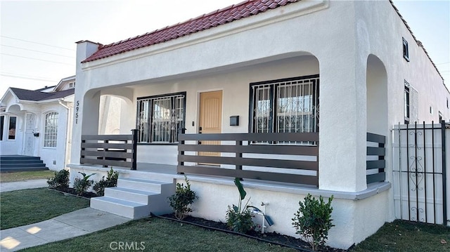 view of front of house featuring a porch