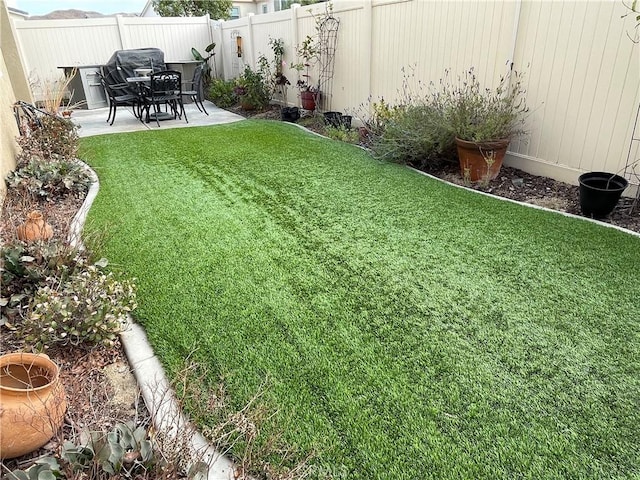 24445 Paxton Ln, Lake Elsinore, CA 92532 - view of yard with a fenced backyard and a patio area