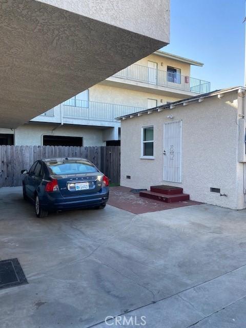 view of front of property with a patio