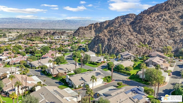 bird's eye view featuring a mountain view