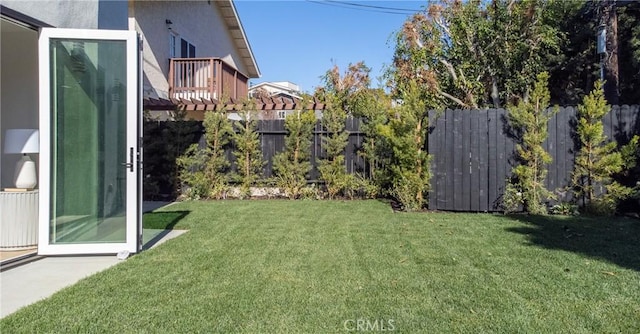 view of yard with fence