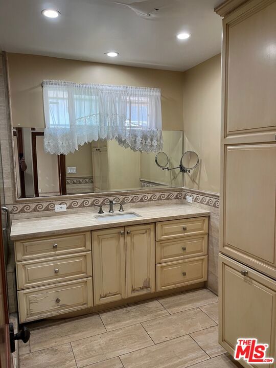 bathroom with vanity