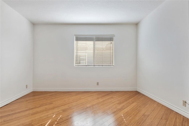 29121 Thousand Oaks Blvd Unit C, Agoura Hills, CA 91301 - unfurnished room with light wood-style flooring and baseboards