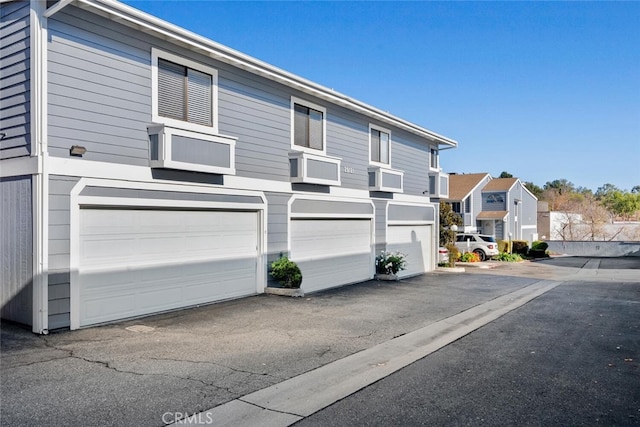 29121 Thousand Oaks Blvd Unit C, Agoura Hills, CA 91301 - view of front facade with a residential view