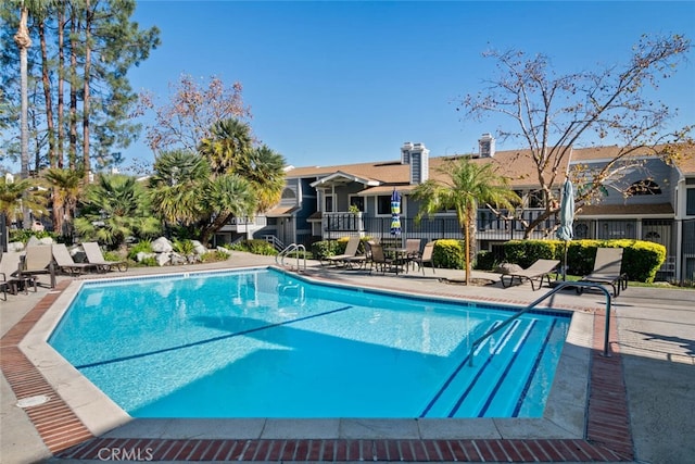 29121 Thousand Oaks Blvd Unit C, Agoura Hills, CA 91301 - community pool featuring a patio