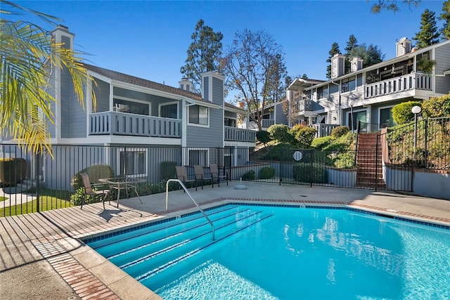 29121 Thousand Oaks Blvd Unit C, Agoura Hills, CA 91301 - community pool featuring a patio