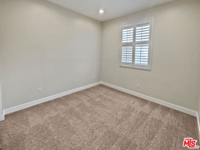 empty room with carpet