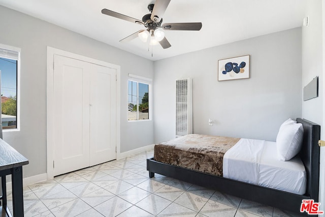 bedroom with ceiling fan