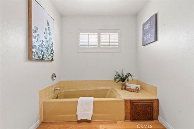 bathroom featuring a bathtub