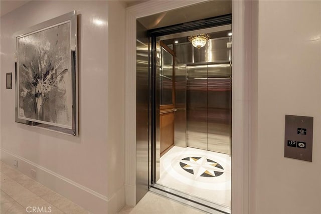 room details with elevator