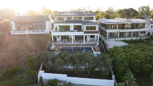 702 Saint James Pl, Newport Beach, CA 92663 - rear view of house with a balcony