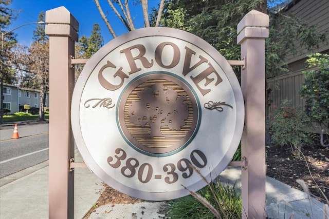 view of community / neighborhood sign