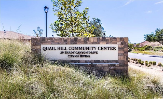 view of community / neighborhood sign