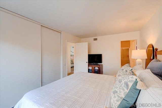 bedroom featuring a closet