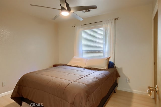 36555 Mudge Ranch Rd, Coarsegold, CA 93614 - bedroom with wood finished floors and a ceiling fan