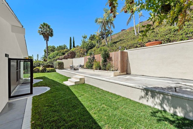 view of yard with a patio