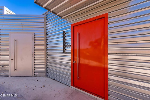 view of entrance to property