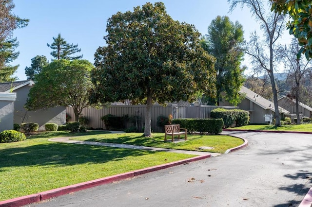 exterior space featuring a front yard