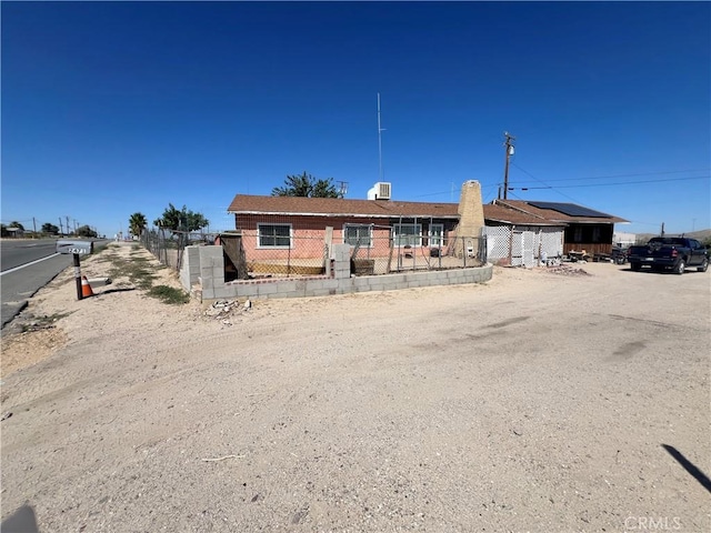 view of front of property