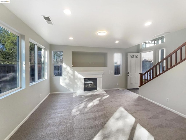 living room with carpet