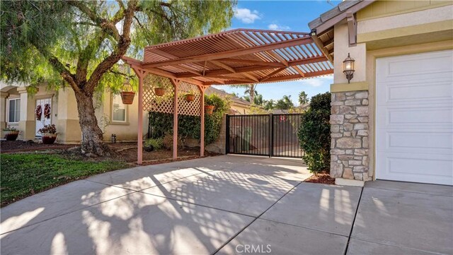 view of patio featuring a pergola