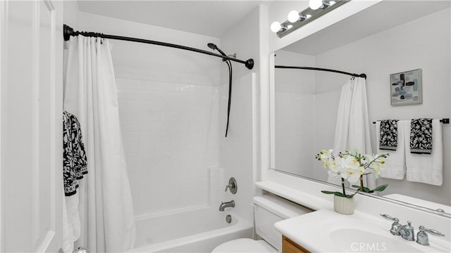 full bath featuring toilet, vanity, and shower / bath combo with shower curtain