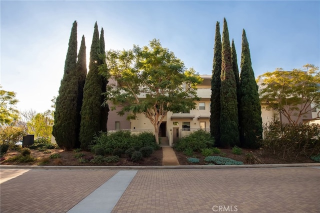5550 Boardwalk Unit 102, Hawthorne, CA 90250 - view of front of property featuring stucco siding