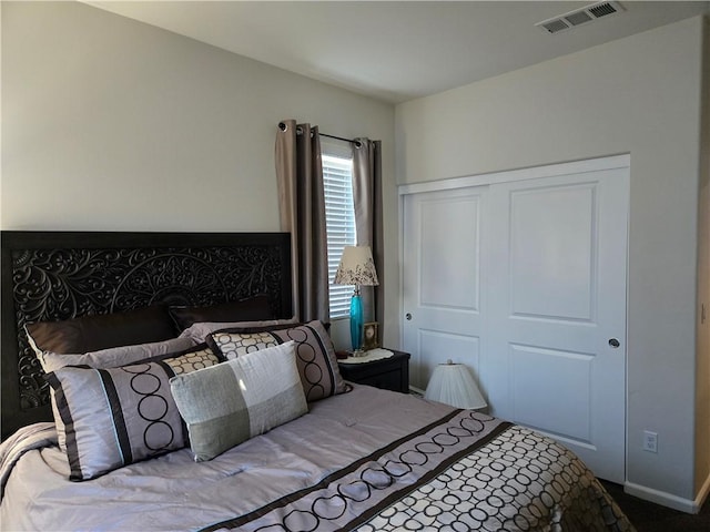 bedroom featuring a closet