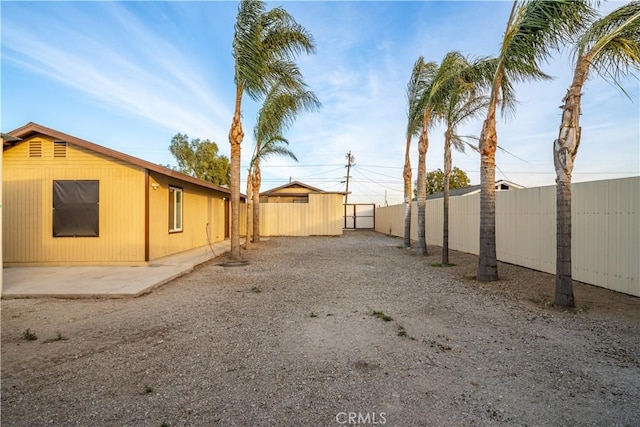 view of yard featuring a patio