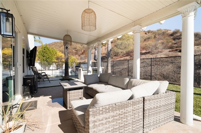 view of patio / terrace featuring an outdoor hangout area