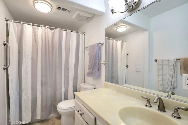 bathroom featuring a shower with curtain, vanity, and toilet