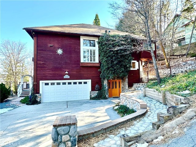 view of front of home featuring a garage