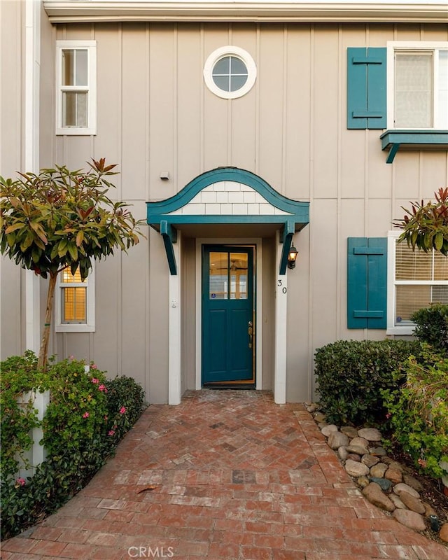 view of property entrance