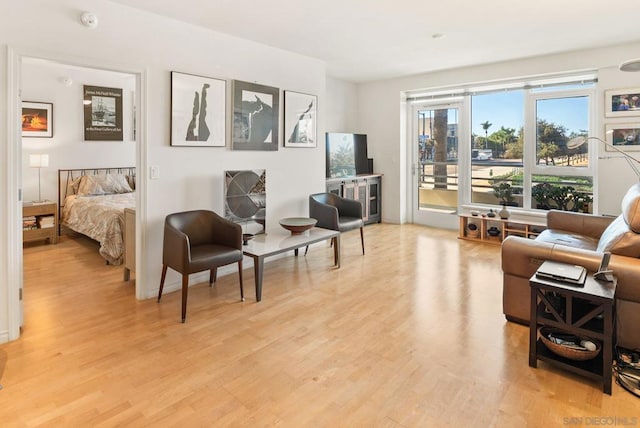 living area with light wood-type flooring