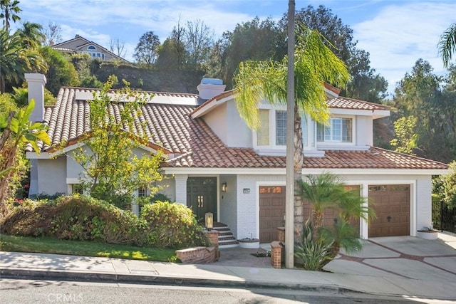 view of front of house featuring a garage