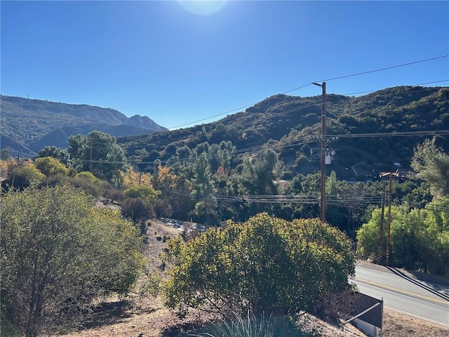 Listing photo 2 for 24638 Mulholland Hwy, Calabasas CA 91302