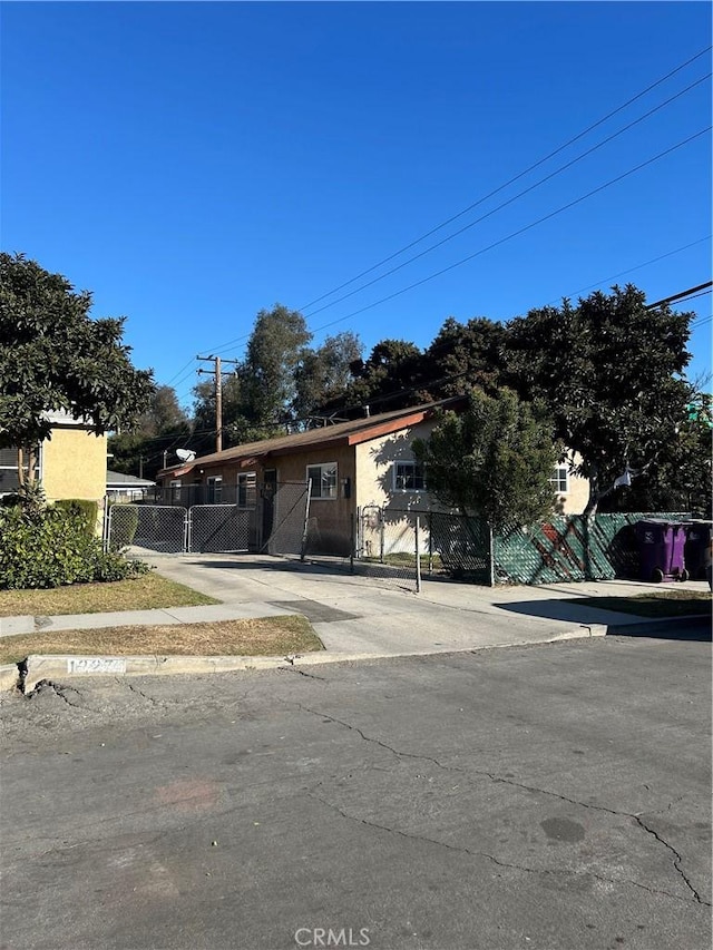 view of front of house