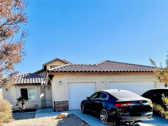 view of front of house with a garage